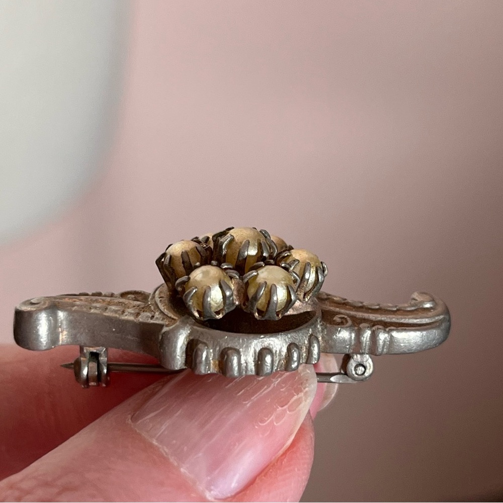 Antique Art Nouveau Victorian Goth Grey glass Pearl Silver Brooch small - Picture 6 of 13